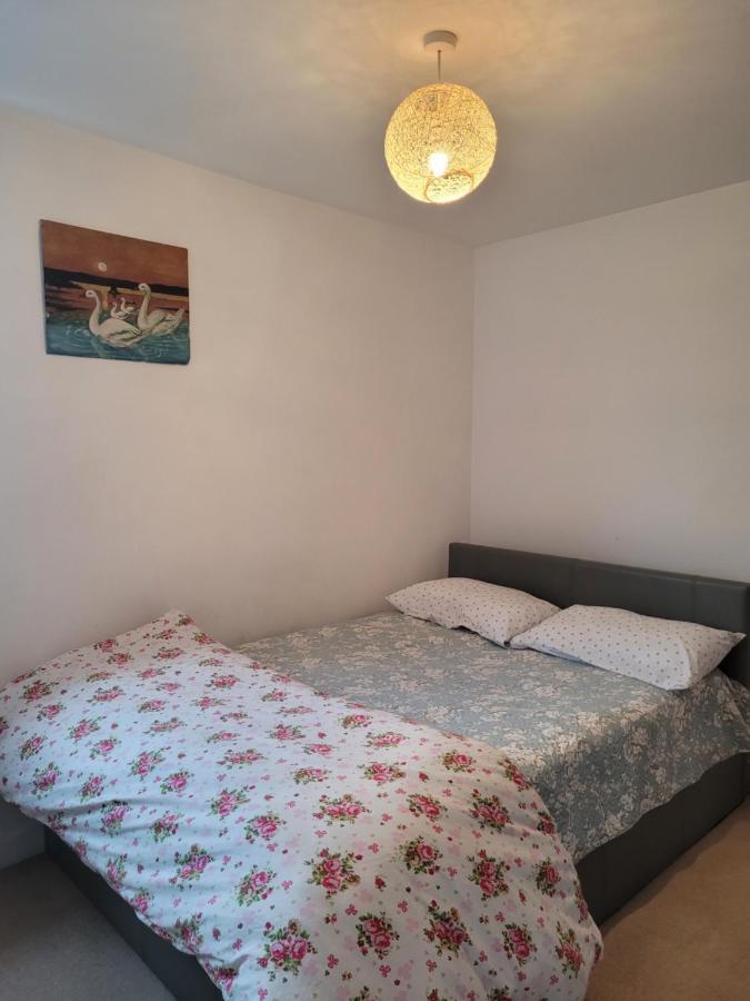 Room Near Heathrow Airport Hillingdon Exterior foto